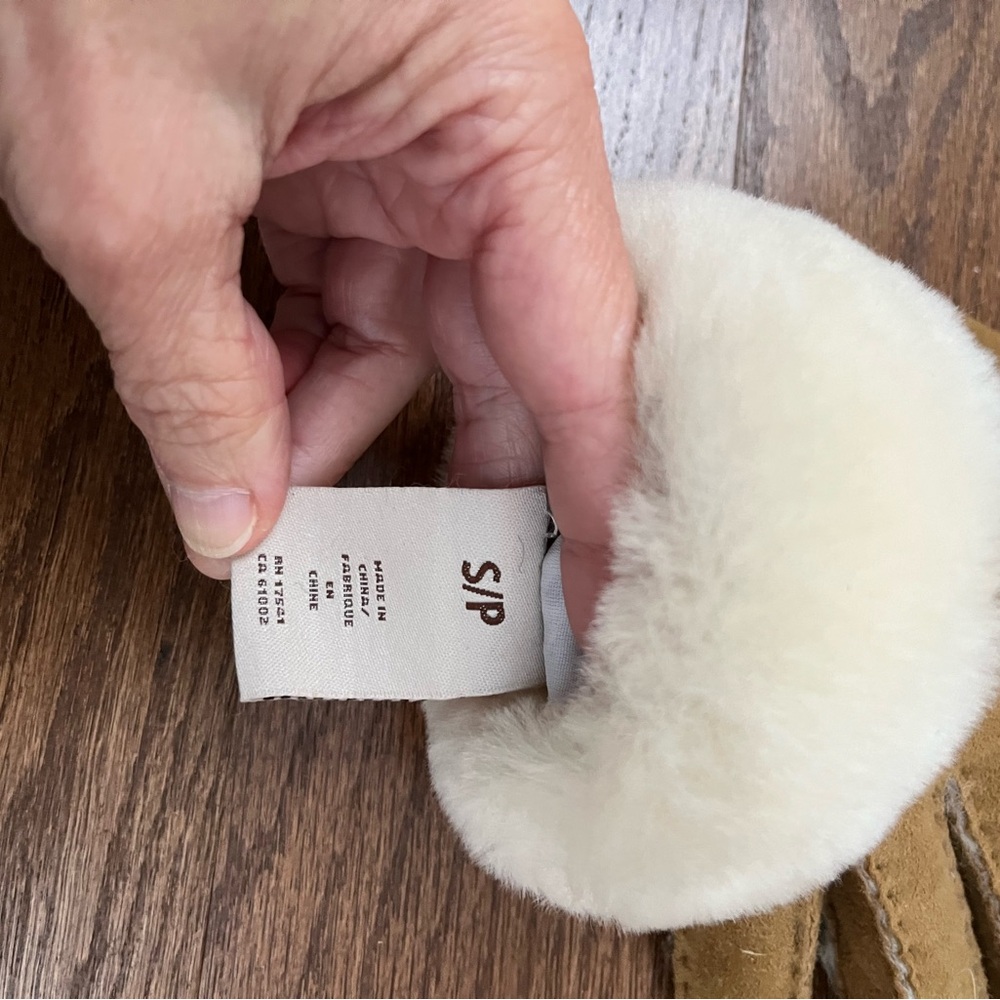 UGG Chestnut Suede Shearling Gloves Ivory Fur Cuff Size S - Picture 7 of 8